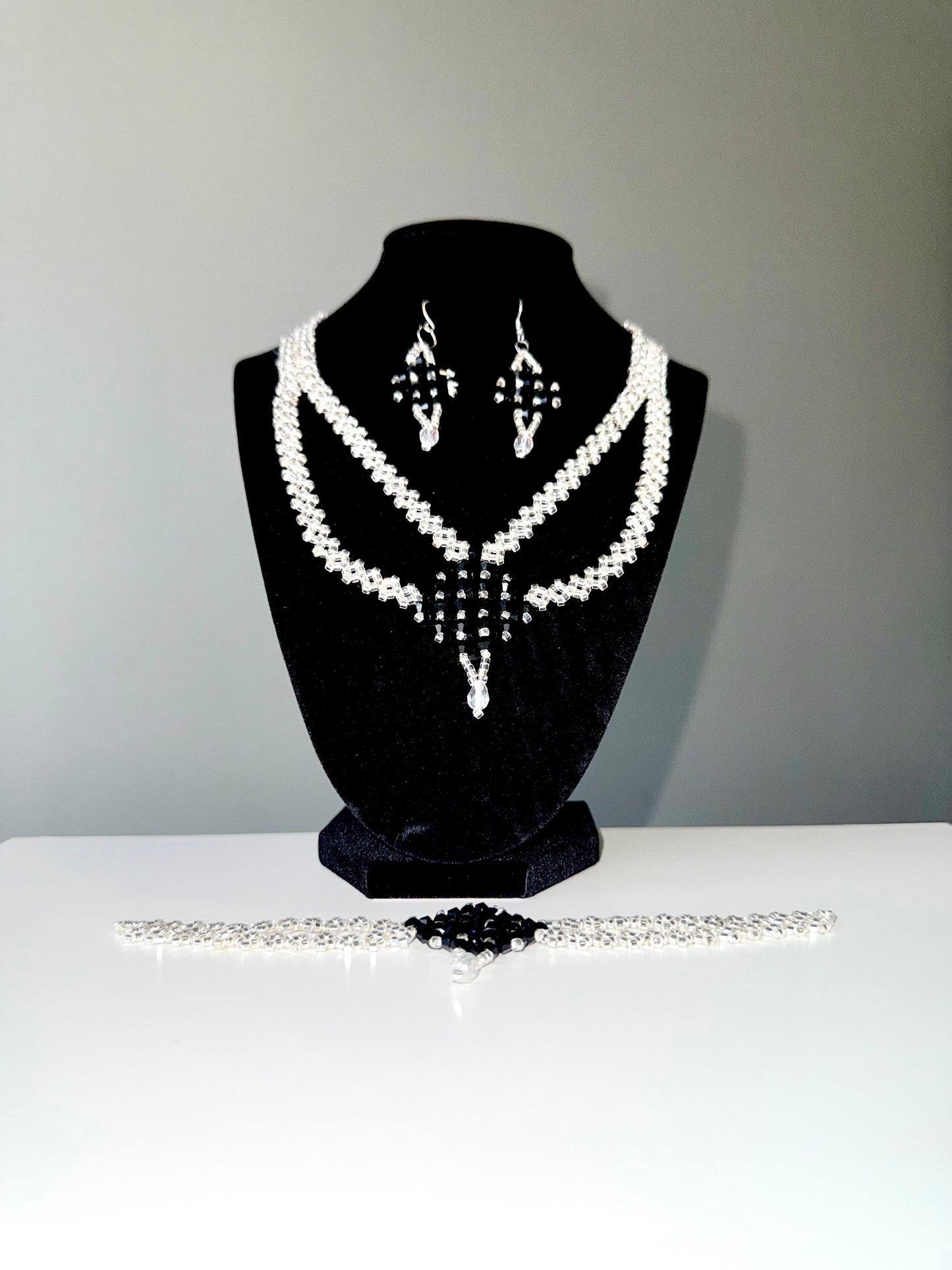 HH: 3-Piece Beaded Jewelry Set