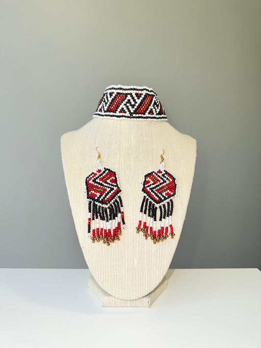 HH: Hand beaded Jewelry Set